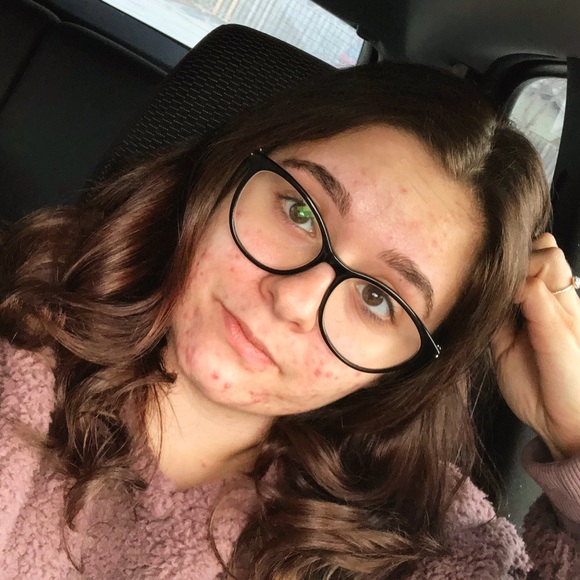 Meet your Posher, Daniella - Picture 1 of 1